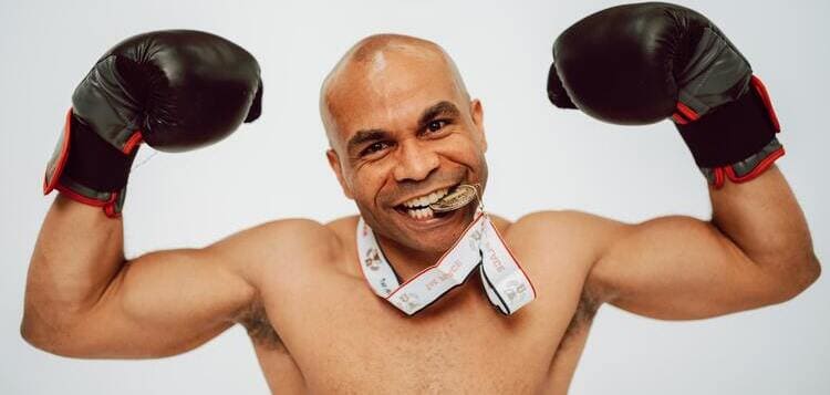 Videos y Novedades Sobre Hombres Calvos