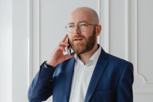 Guía Completa de Moda y Ropa para Hombres Calvos